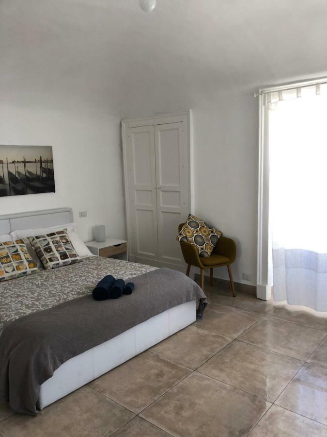 カターニア B＆B　ドラリーチェ Bed & Breakfast エクステリア 写真